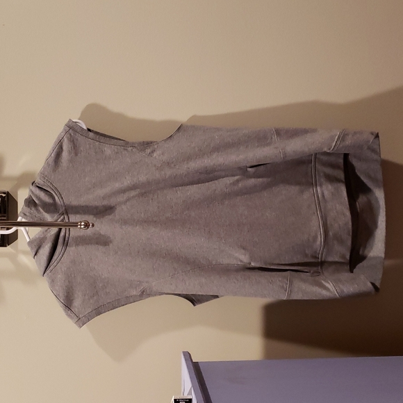 Lululemon hooded top - Picture 2 of 4
